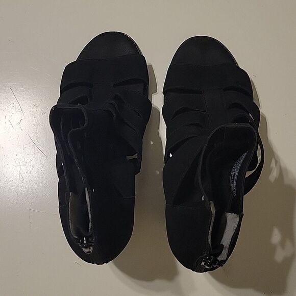 VIONIC CUTOUT BLACK LEATHER HEELED BACK ZIP BOOTIES HEELS BOOTS 9 - Picture 9 of 9